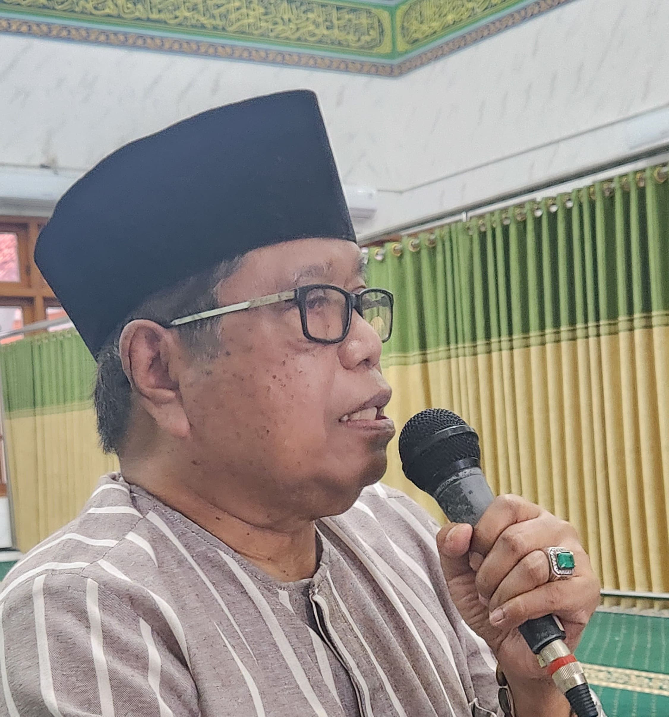 SOSOK "Menapaki Jalan Dakwah dan Pengabdian: Kisah Inspiratif KH. Muhdlar Abdullah Membangun Umat”